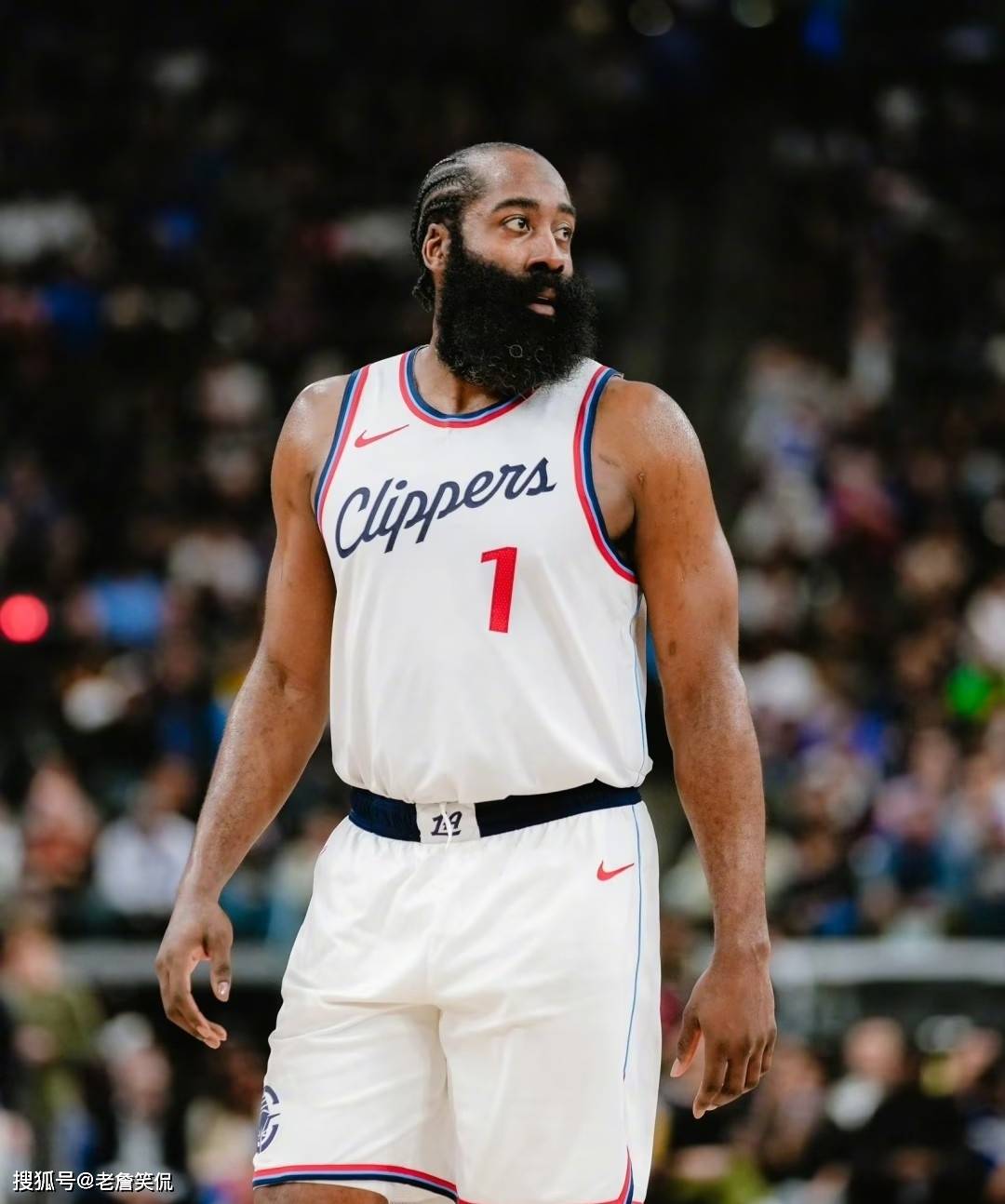 哈登在中国队比赛中高光表现,问鼎冠军引发热议! 哈登在中国队比赛中高光表现,问鼎冠军引发热议!