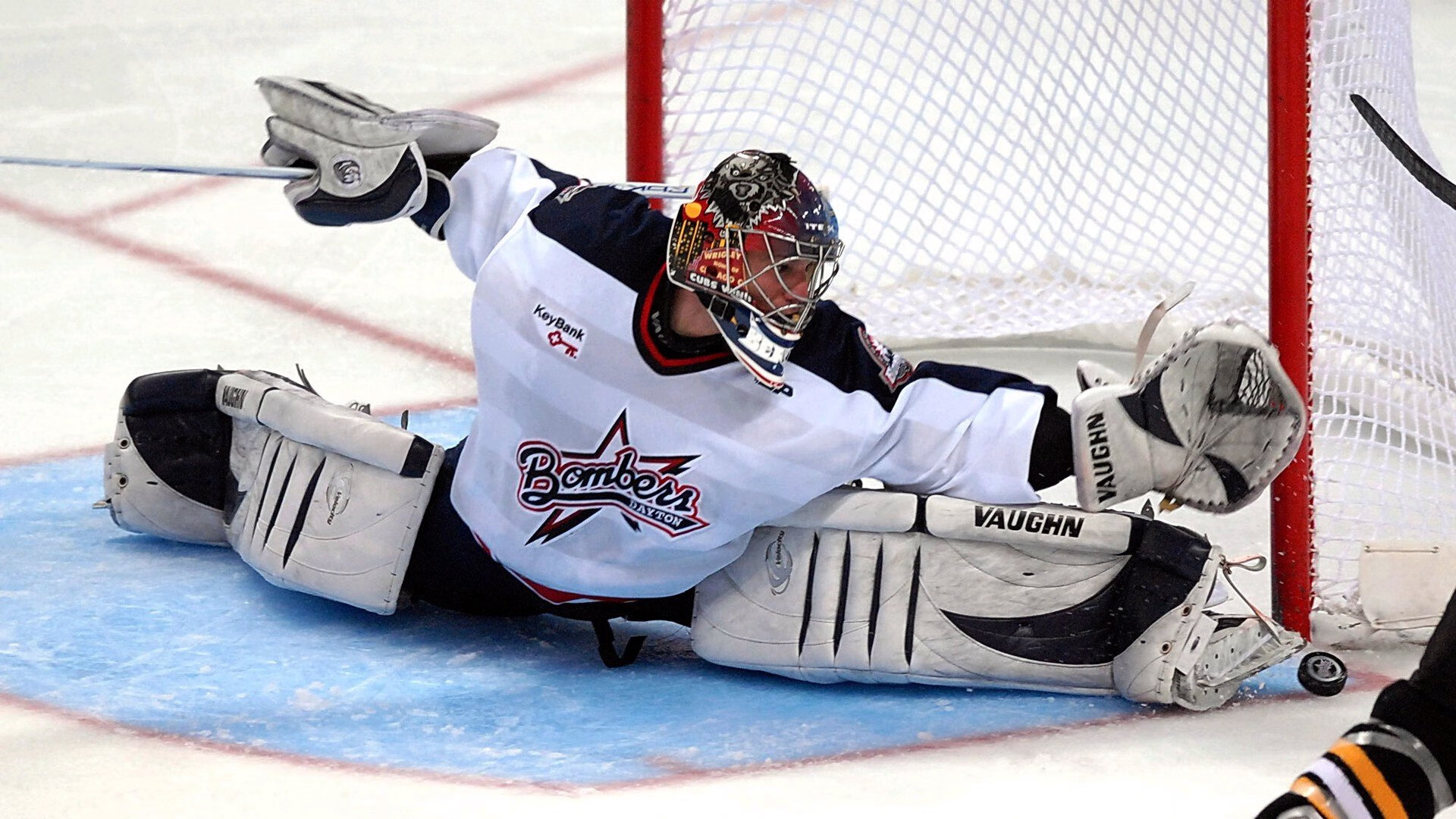 勇士前途光明！凯恩新星重返赛场表现突出引发球迷热议