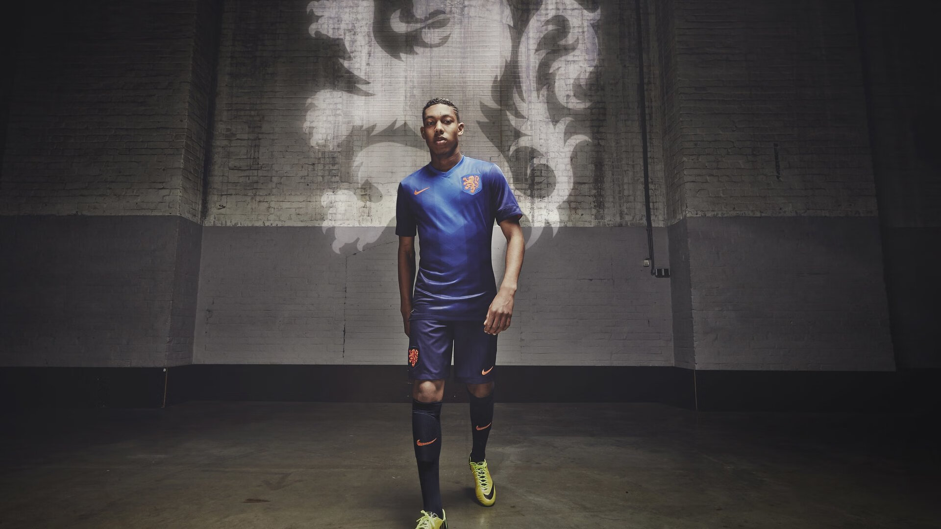 莱万多夫斯基新星重返赛场表现突出，C9前途光明！热度持续攀升